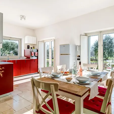 Holiday home Santoro *