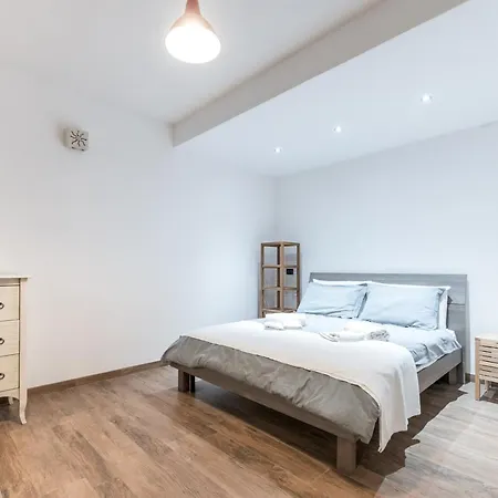 Santoro Holiday home *